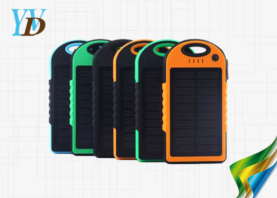 내진성 Crashproof 매우 얇은 백업 4000mAh 태양 전지판 힘 은행을 방수 처리하십시오