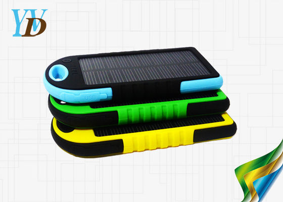 내진성 Crashproof 매우 얇은 백업 4000mAh 태양 전지판 힘 은행을 방수 처리하십시오