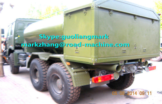 SINOTRUK HOWO 유럽 기준 LHD 또는 RHD를 가진 녹색 군 6*4 물 유조 트럭 25000L